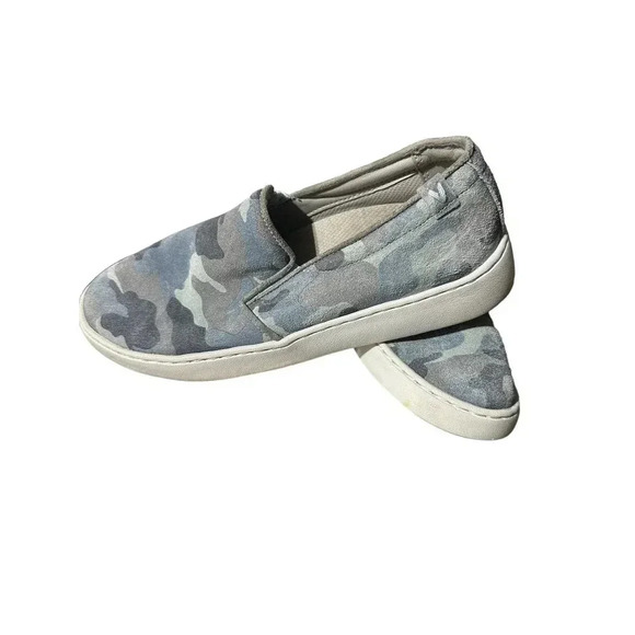 Vionic Women's "Avery" Multi Color Blue Camo Suede SlipOn Comfort Shoes Size 9 - Picture 1 of 7